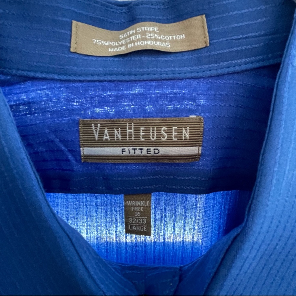 Van Heusen Fitted Men's Deep Blue Dress Shirt - Picture 3 of 4